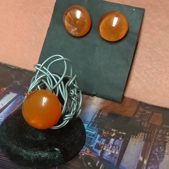 Jewelry - Picture 4 of 5